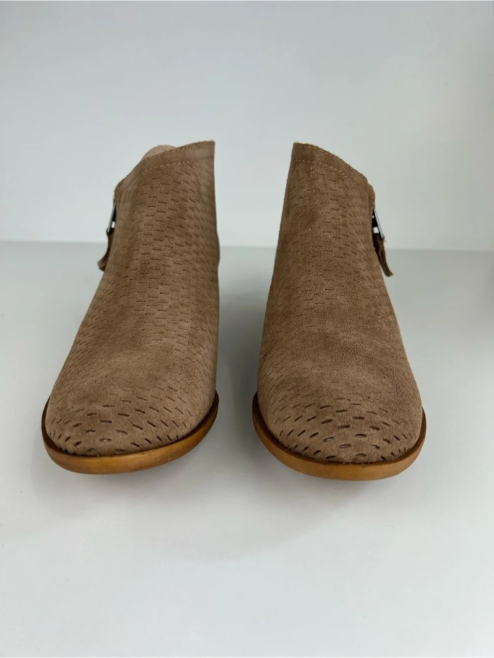 LUCKY BRAND BRIELLEY PERFORATED LEATHER ANKLE BOOTIES 9.5